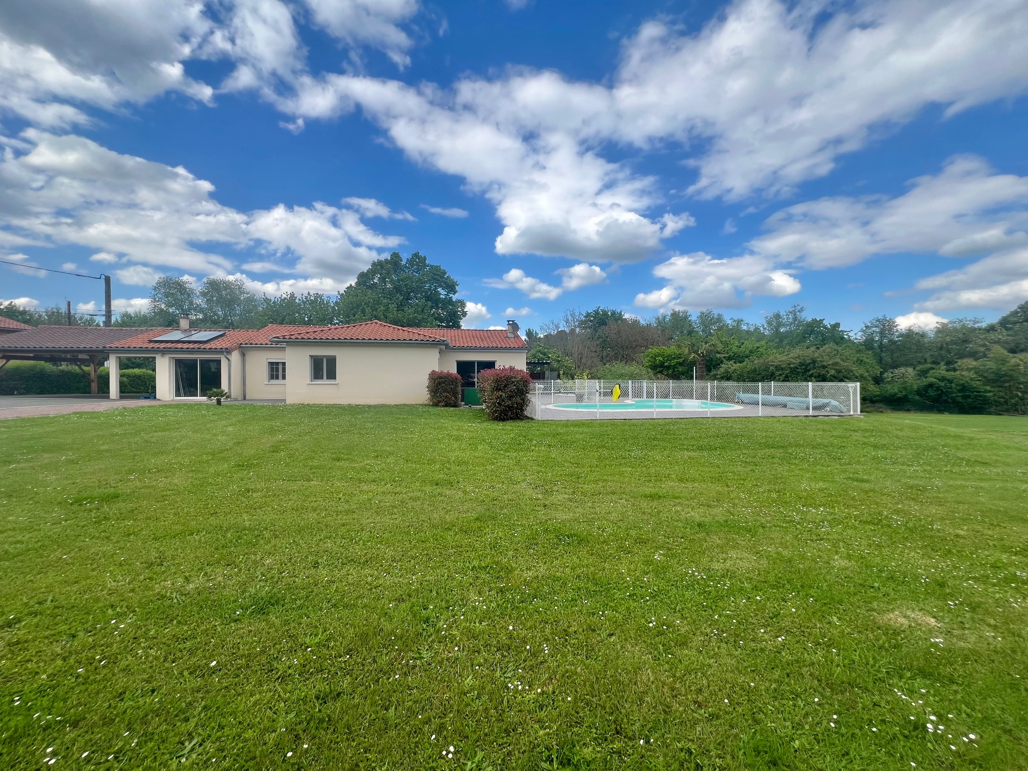 Villa te koop in Frankrijk - Midi-Pyrnes - Haute-Garonne - Montbrun-Bocage -  319.000